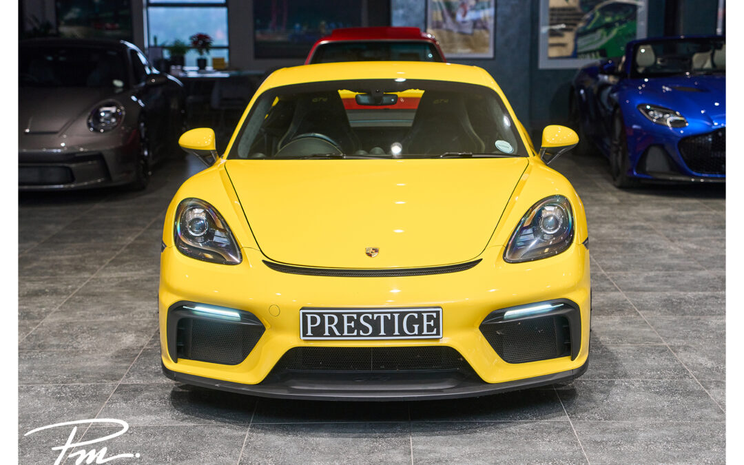 Porsche 718 Cayman GT4 Manual